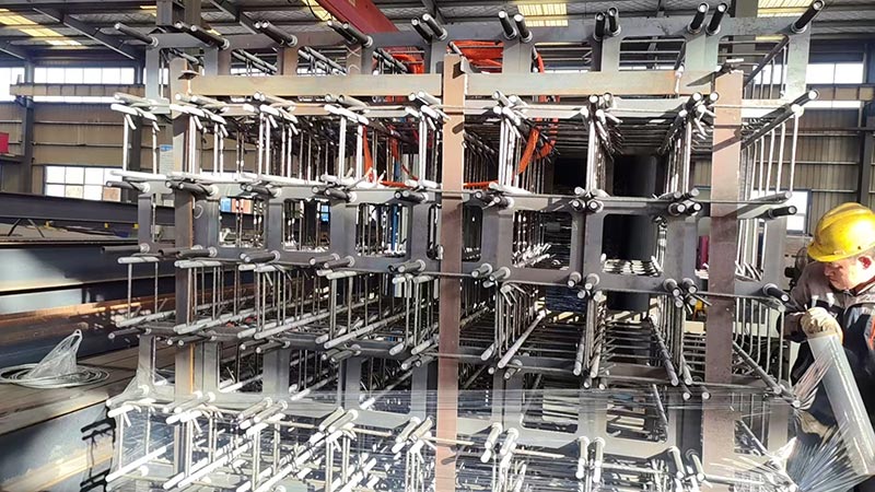 Qingdao Liweiyuan fornisce bulloni di ancoraggio ad alta resistenza per un allevamento di polli neozelandese